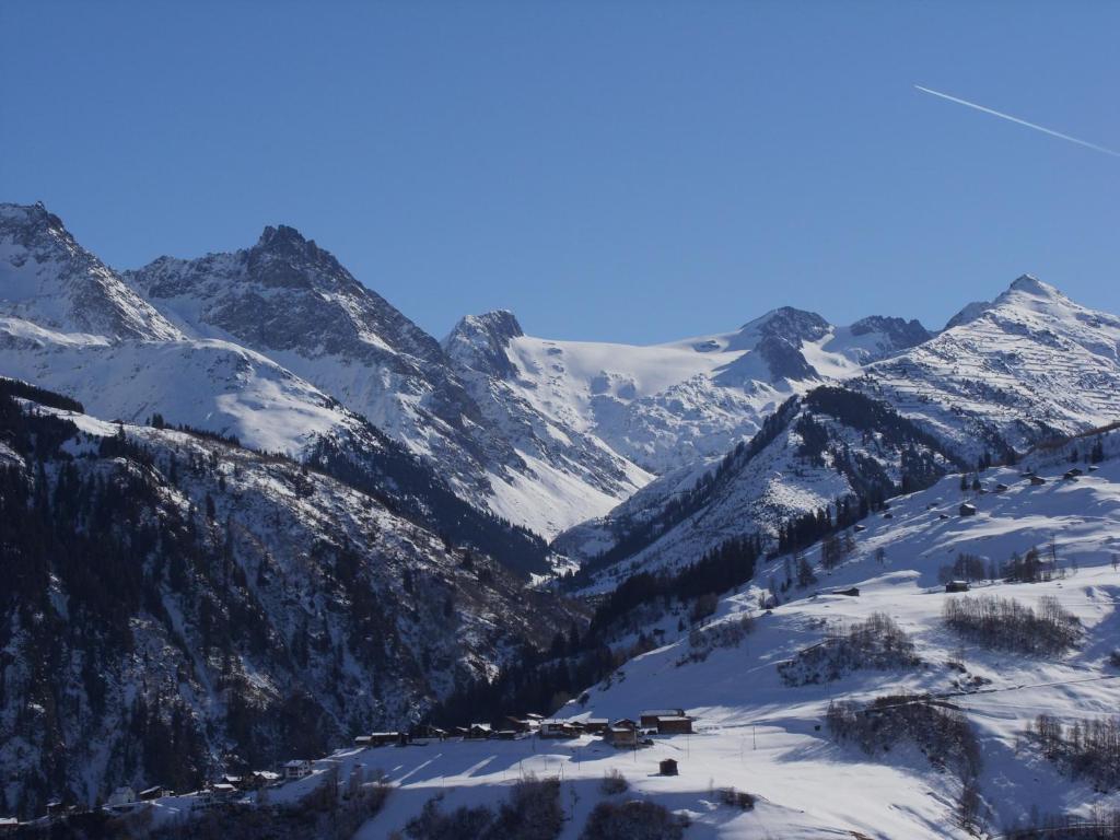 Hotel Pez Ault Disentis Eksteriør bilde