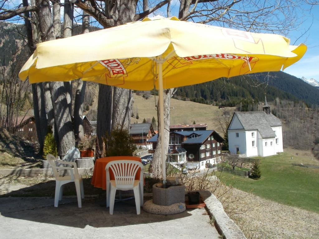 Hotel Pez Ault Disentis Eksteriør bilde
