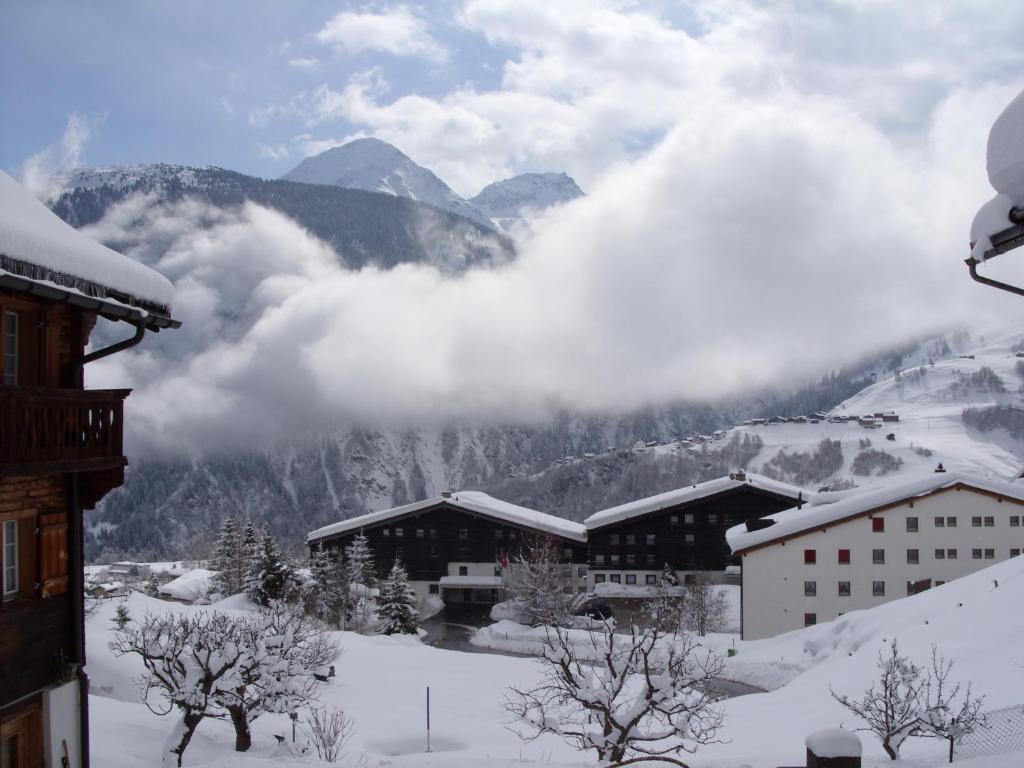 Hotel Pez Ault Disentis Eksteriør bilde