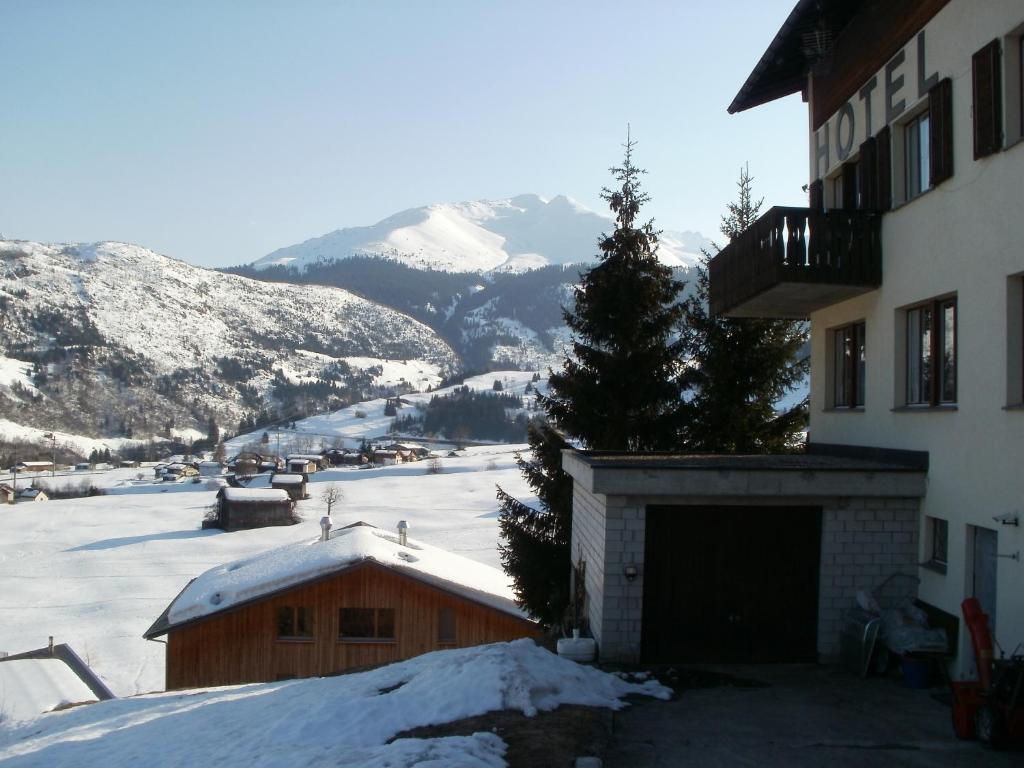 Hotel Pez Ault Disentis Eksteriør bilde