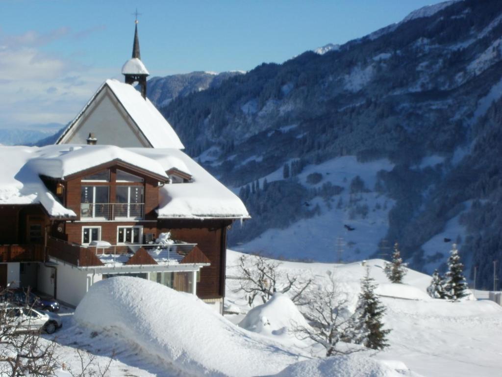 Hotel Pez Ault Disentis Eksteriør bilde