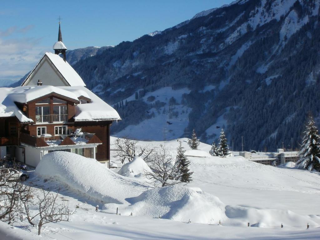 Hotel Pez Ault Disentis Eksteriør bilde